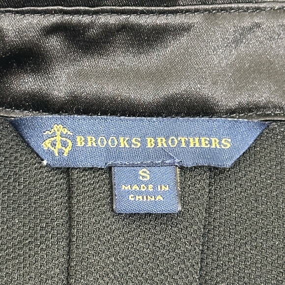 NWOT Brooks Brothers Collared Split Neck Satin Trim Blouse. Size S - Picture 9 of 9